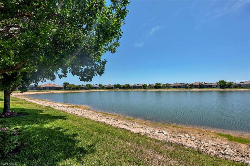 Naples, FL 34114,14940 Edgewater CIR