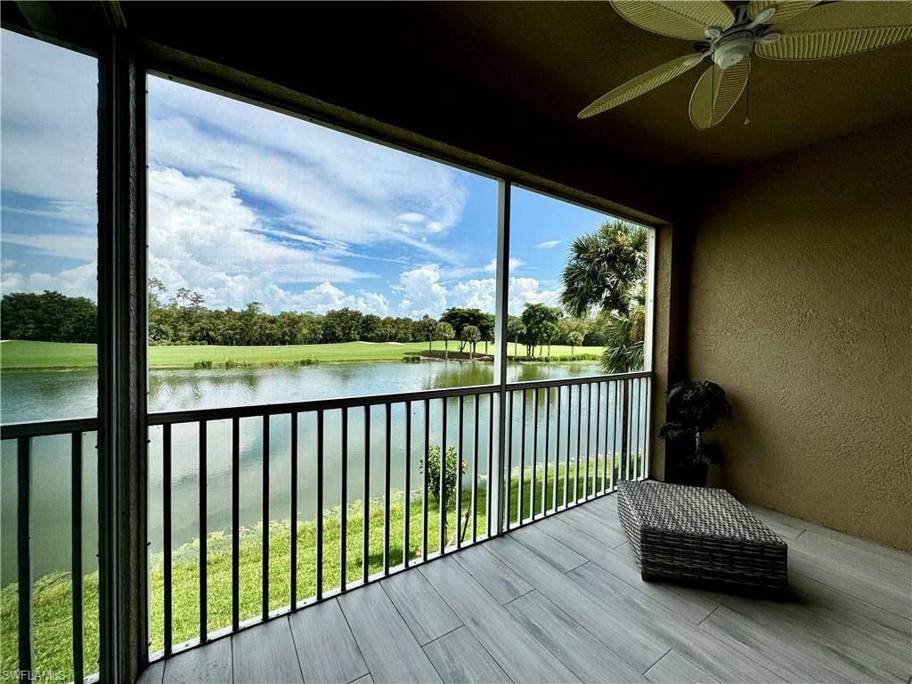 Naples, FL 34112,3780 Sawgrass WAY #3325