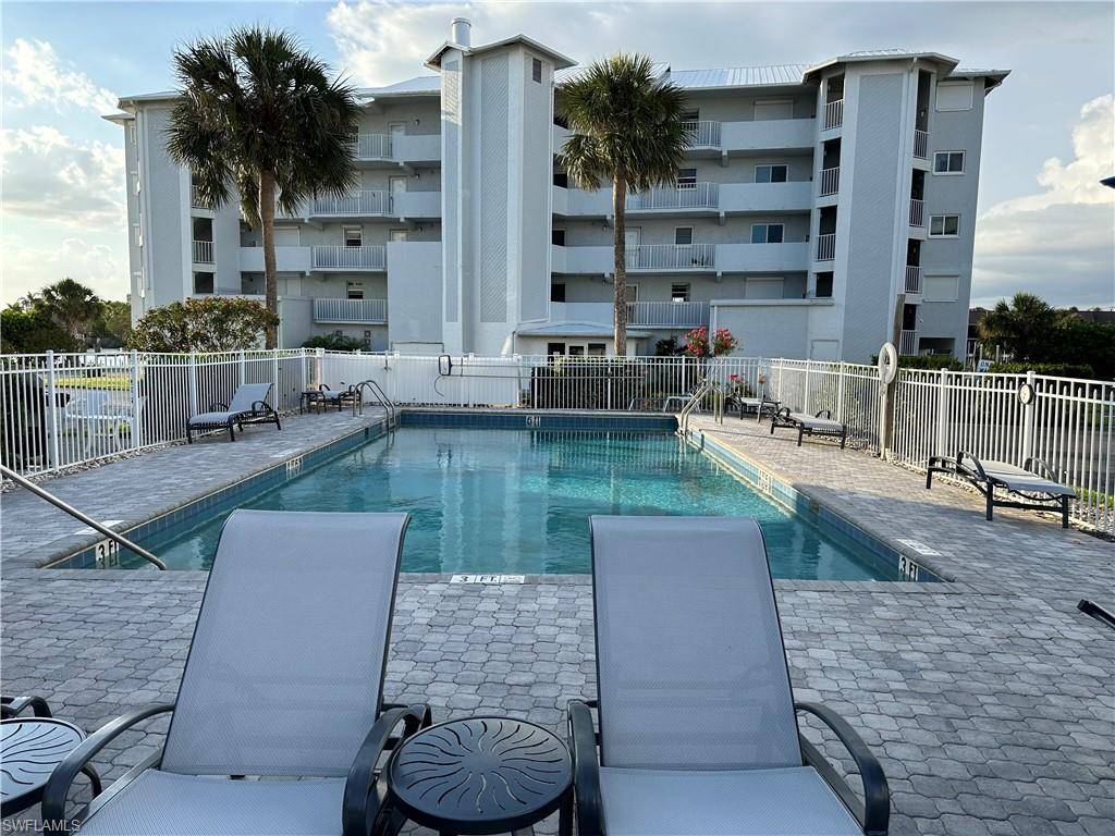 Fort Myers Beach, FL 33931,4541 Bay Beach LN #341