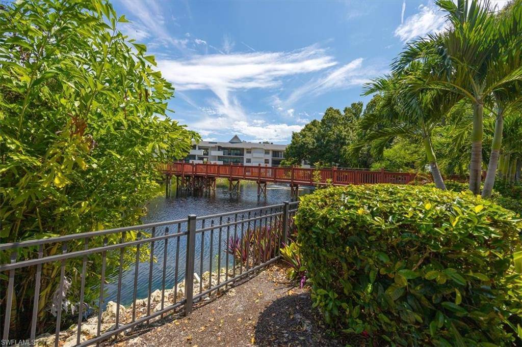 Naples, FL 34103,600 Neapolitan WAY #115