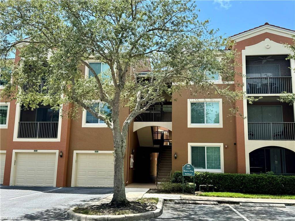 Naples, FL 34105,1225 Reserve WAY #201