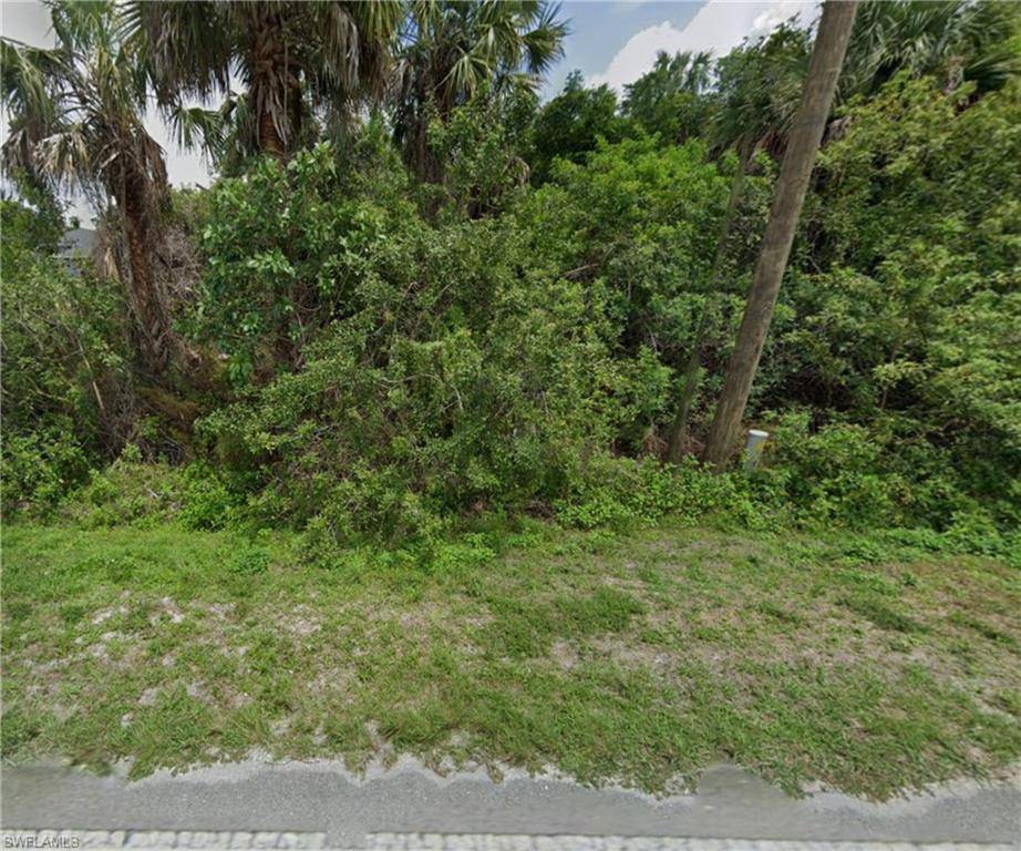 Naples, FL 34117,2546 Everglades Blvd S BLVD S