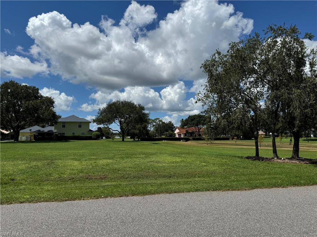 Lake Placid, FL 33852,13 Meadowlake CIR S