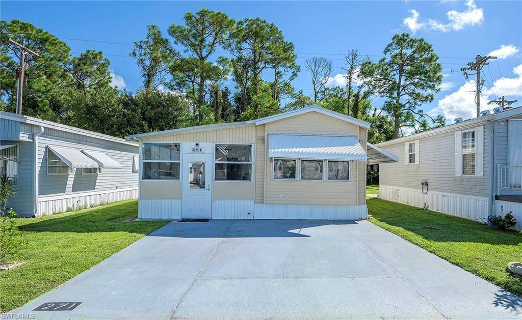 North Fort Myers, FL 33903,271 Caravan CIR