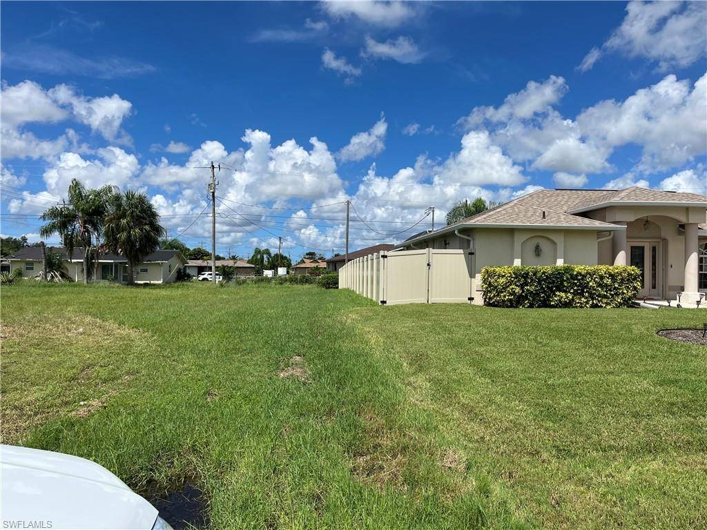 Cape Coral, FL 33904,3922 SE 4TH AVE