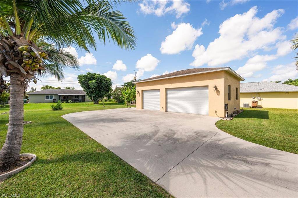 Cape Coral, FL 33990,210 SE 17th TER