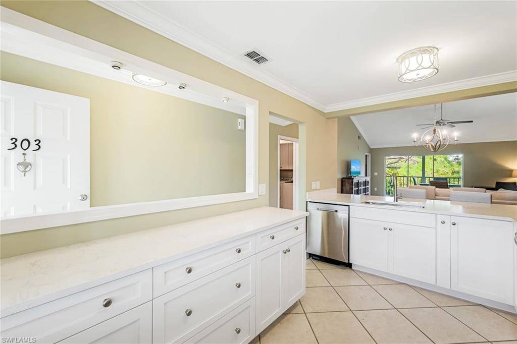 Naples, FL 34112,3011 Sandpiper Bay CIR #C303