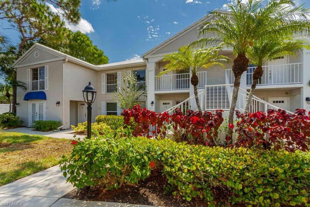 Naples, FL 34108,822 Gulf Pavilion DR #202