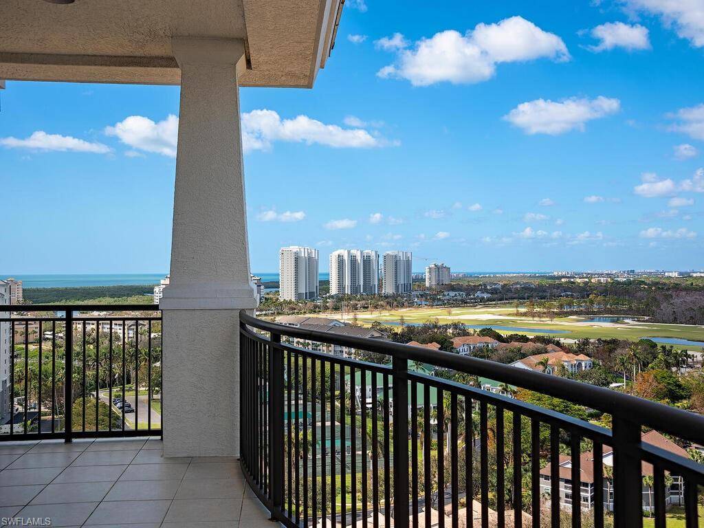 Naples, FL 34110,455 COVE TOWER DR #1704