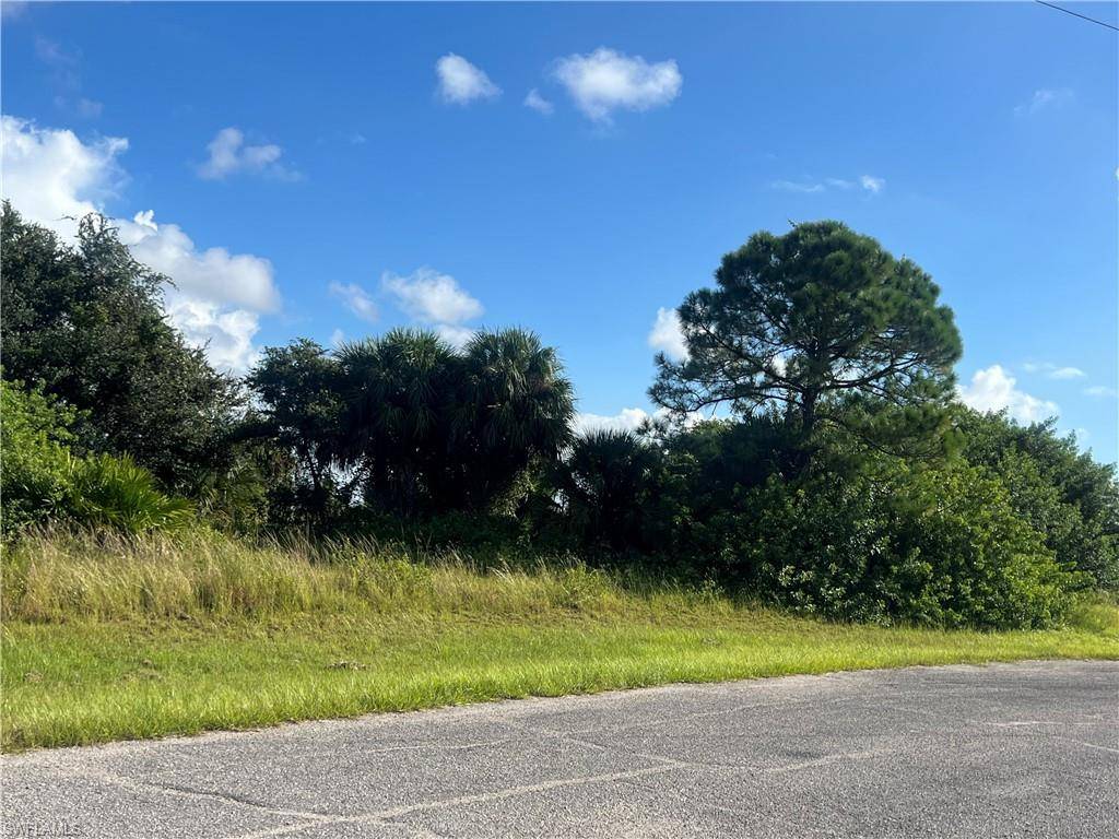 Labelle, FL 33935,9010 S Largo CT