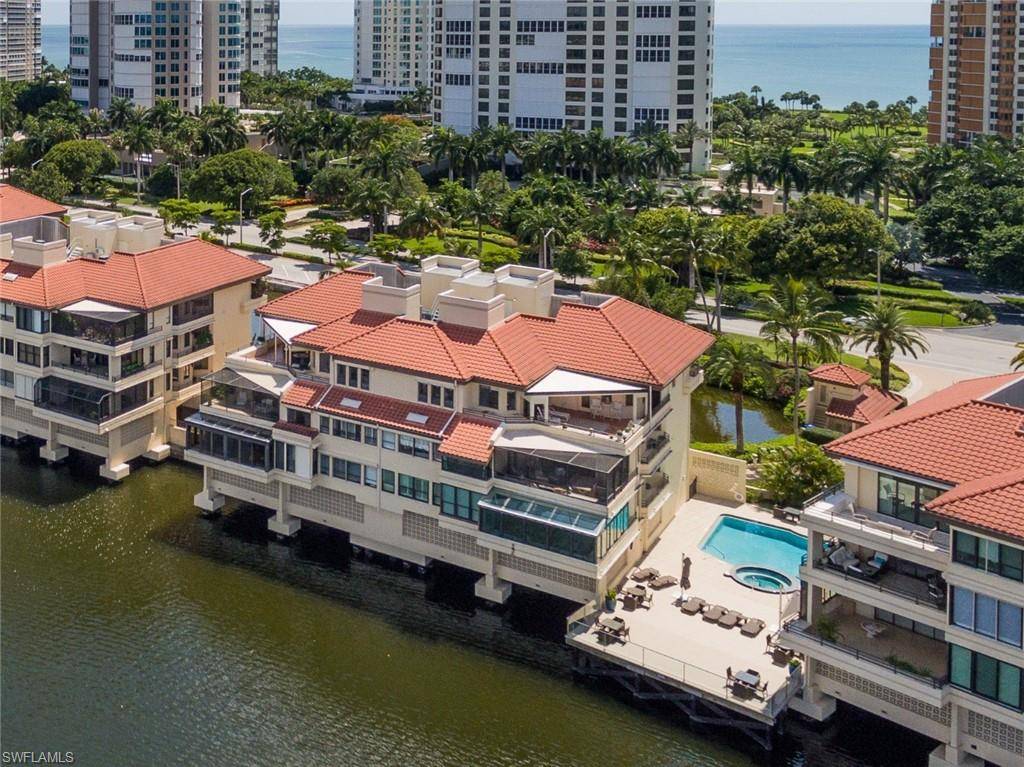 Naples, FL 34103,4400 Gulf Shore BLVD N #3-305