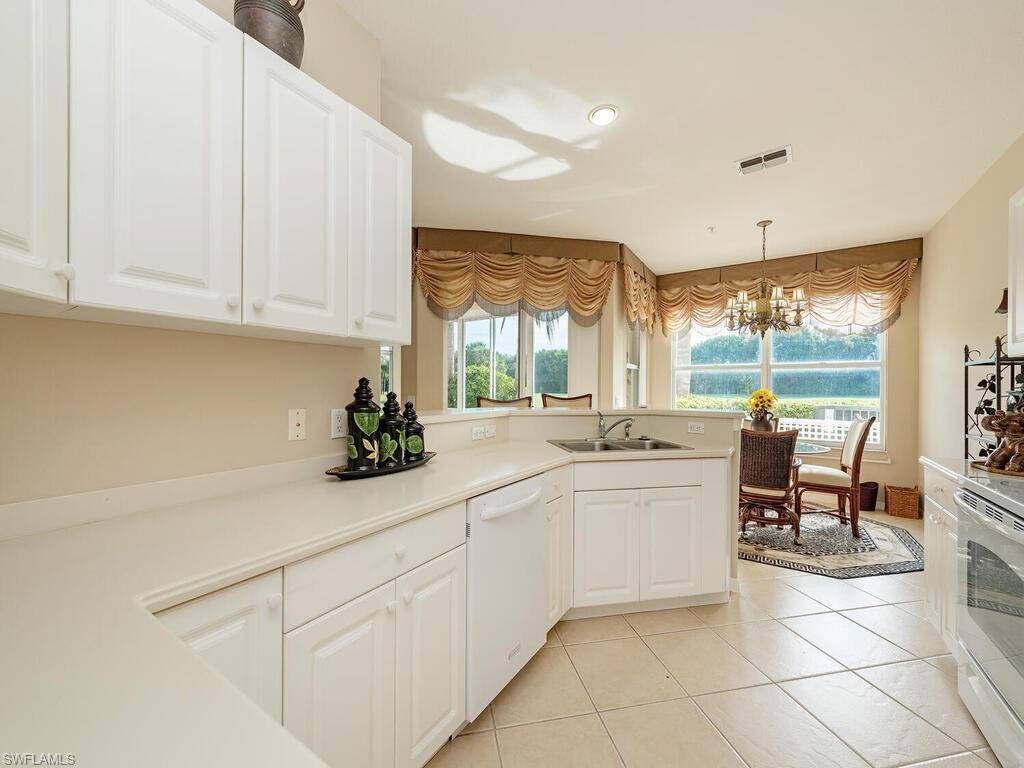 Naples, FL 34112,4660 Winged Foot CT #102