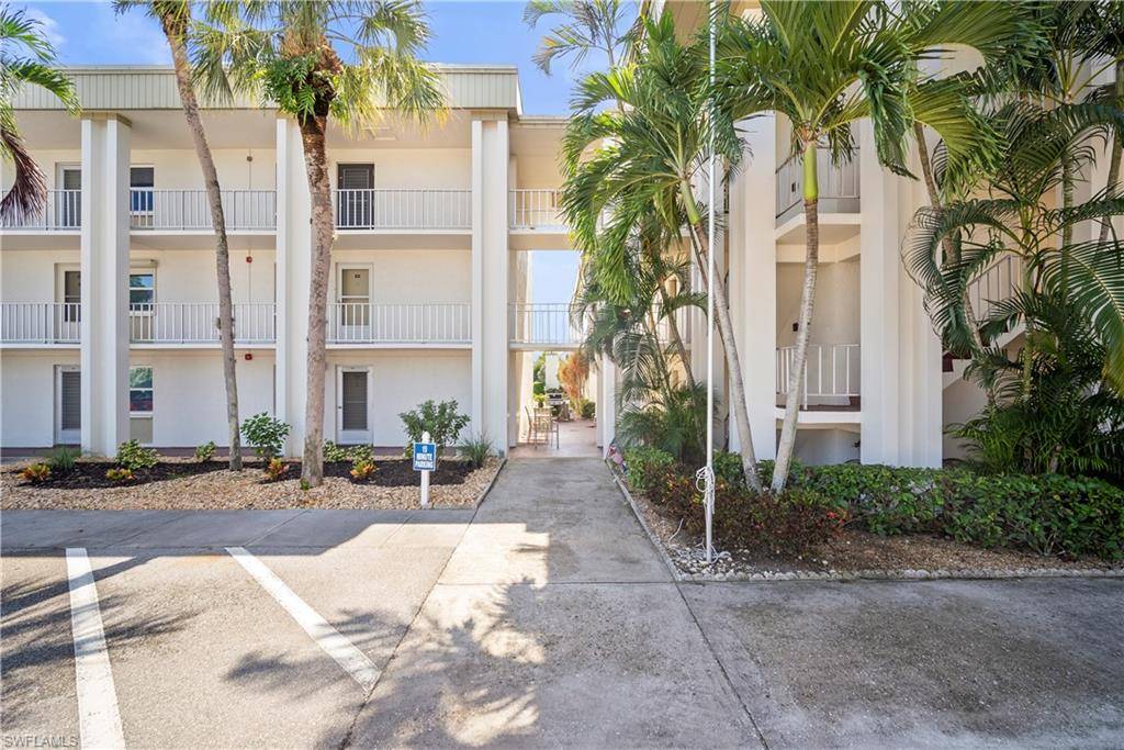 Fort Myers, FL 33907,1624 Pine Valley DR #115