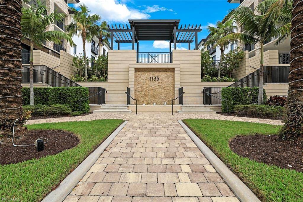 Naples, FL 34102,1135 3rd AVE S #209