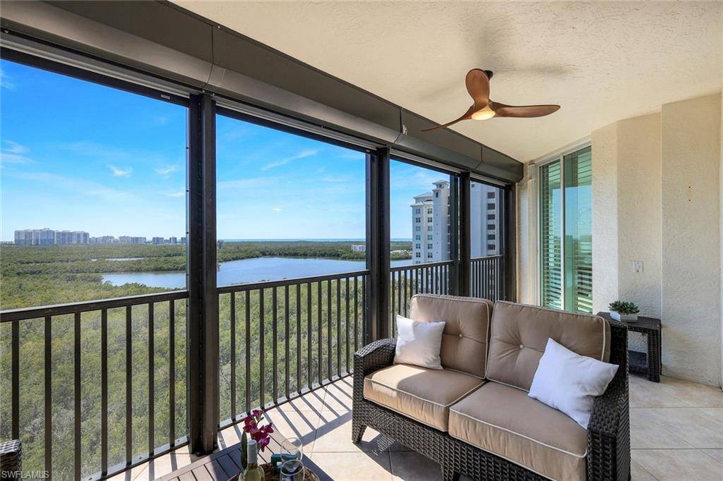 Naples, FL 34110,425 Cove Tower DR #1003