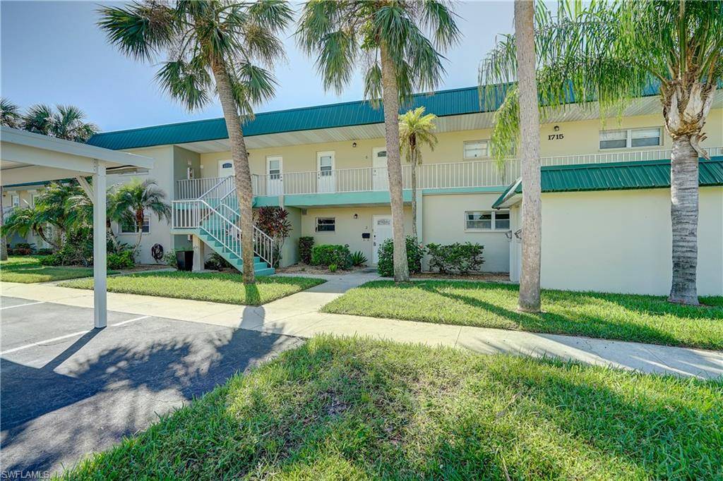 North Fort Myers, FL 33903,1715 Golf Club DR #2