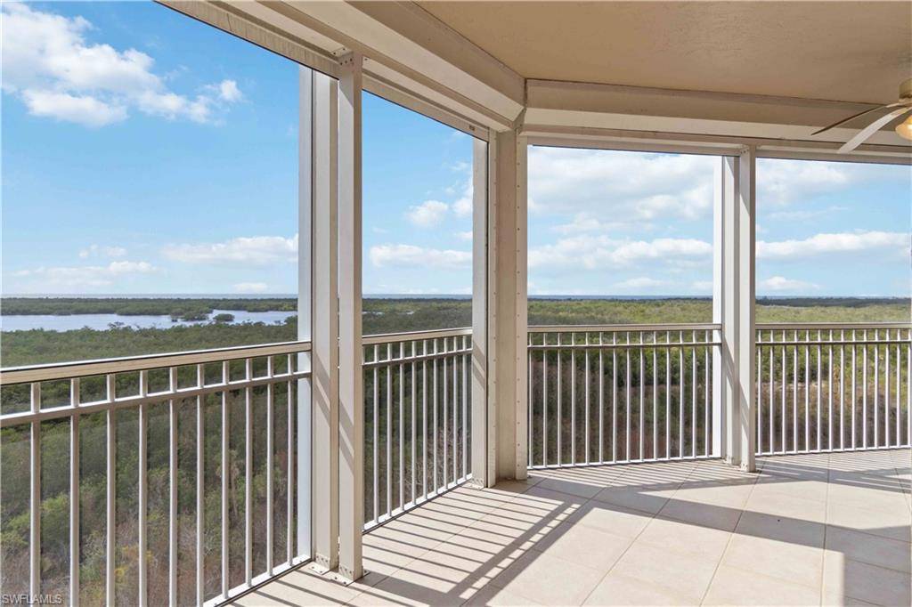 Naples, FL 34110,1001 Arbor Lake DR #502