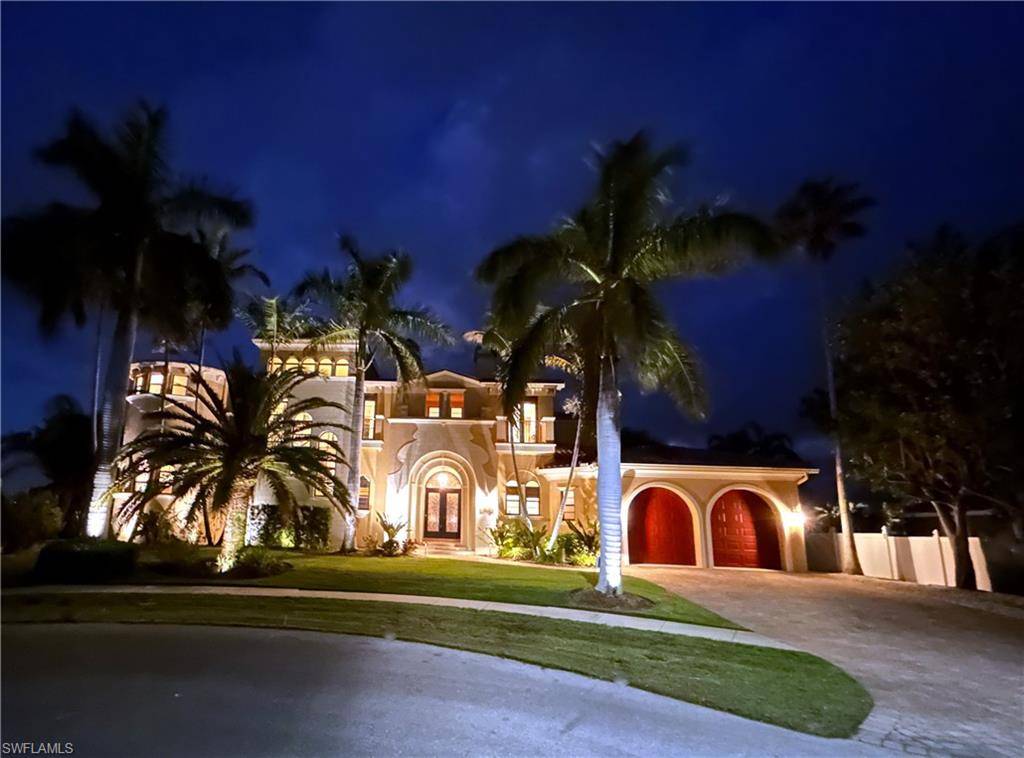 Marco Island, FL 34145,867 Chestnut CT