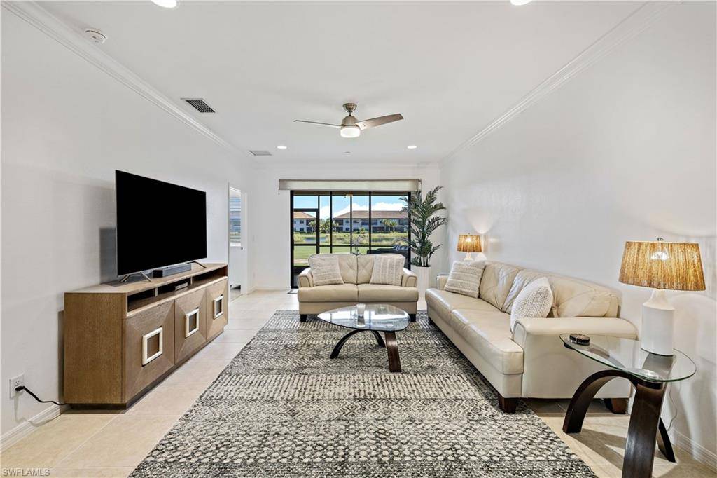 Naples, FL 34119,9374 Pocida CT #101