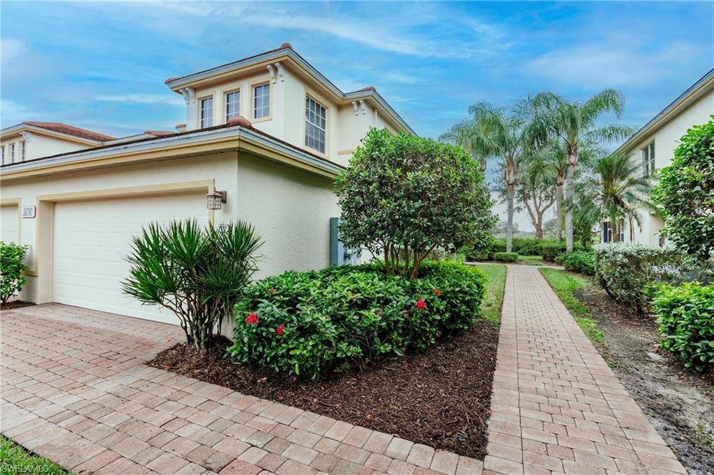 Fort Myers, FL 33905,3010 Meandering WAY #102