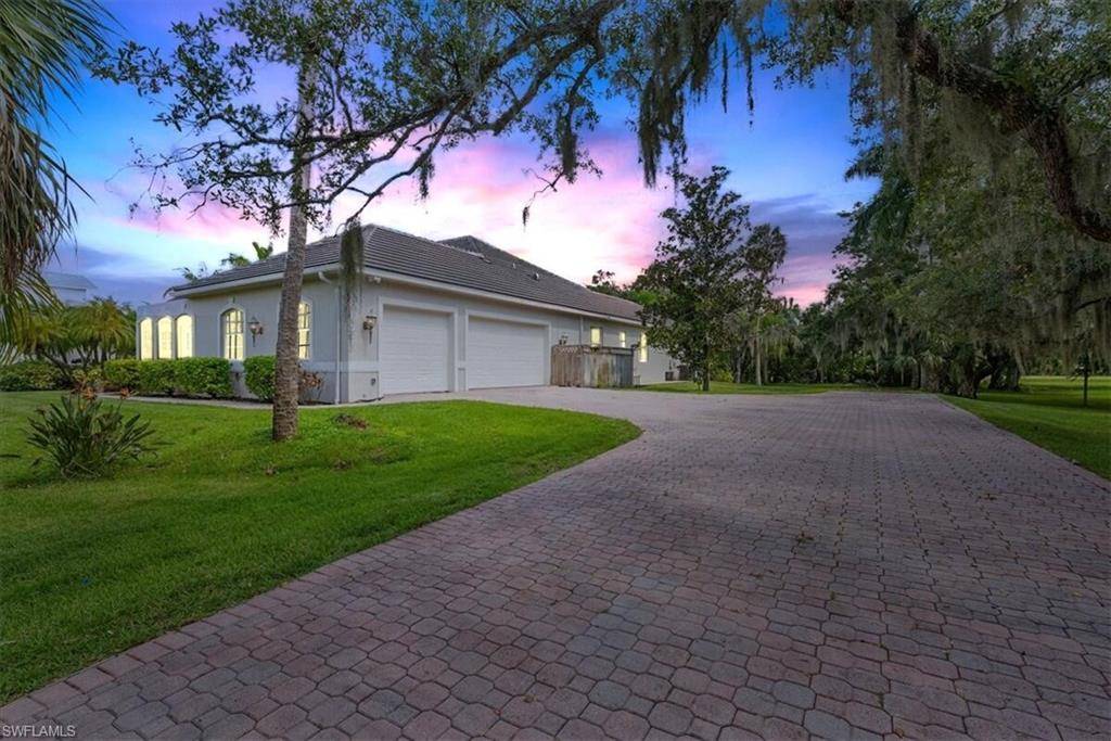 North Fort Myers, FL 33903,12800 Treeline CT