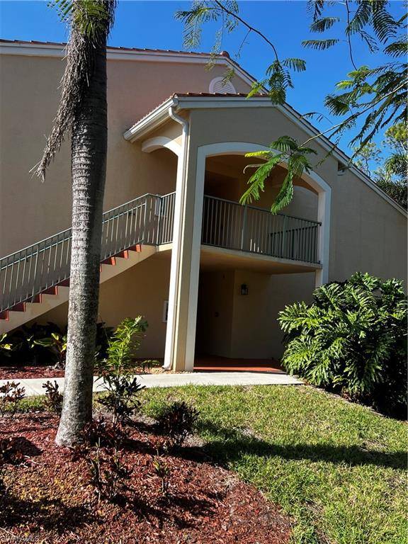 Naples, FL 34104,1230 Wildwood Lakes BLVD #208