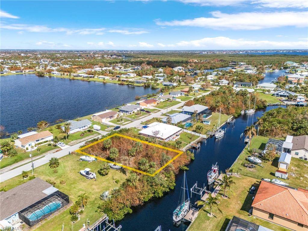 Port Charlotte, FL 33948,18826 Ashcroft CIR