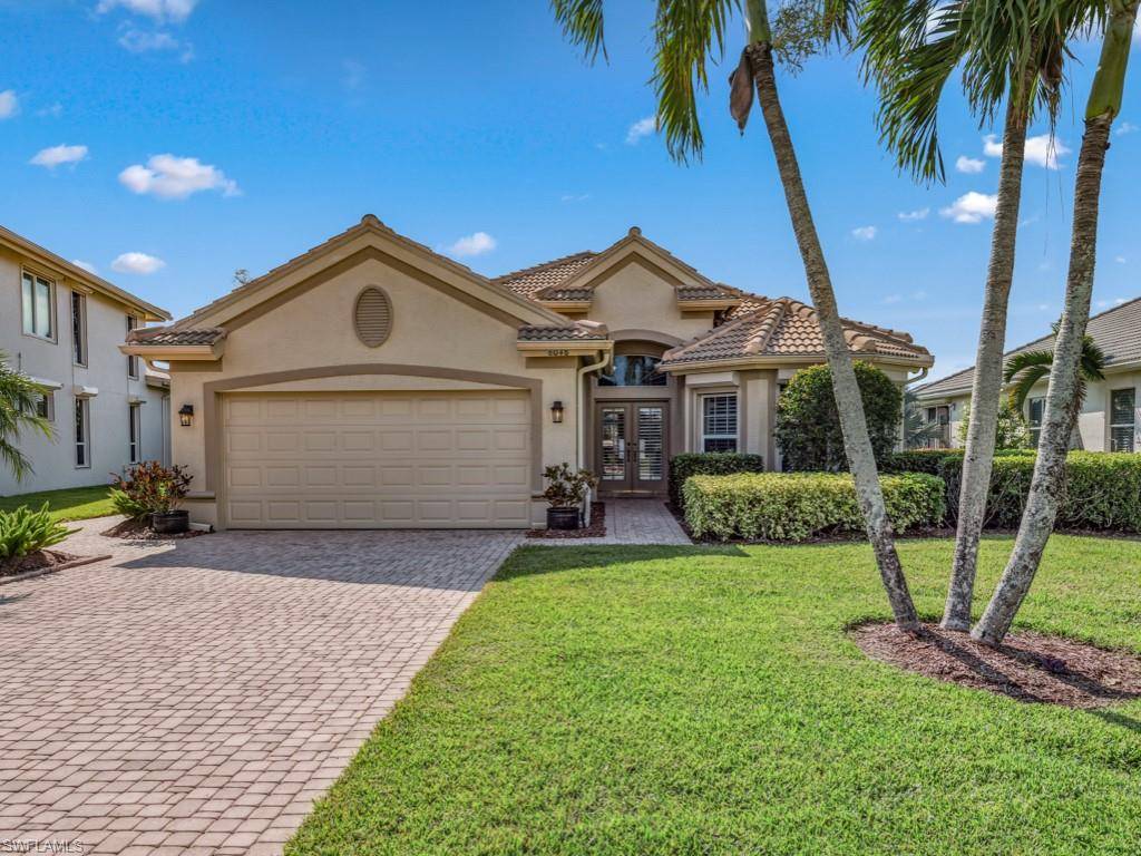 Naples, FL 34110,6048 Fairway CT