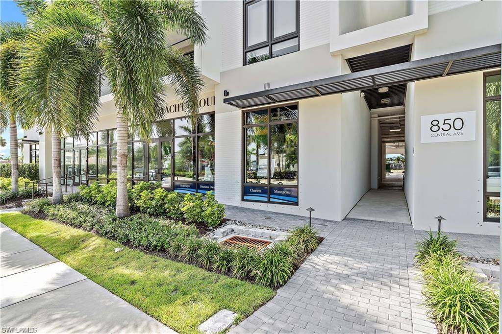 Naples, FL 34102,850 Central AVE #209