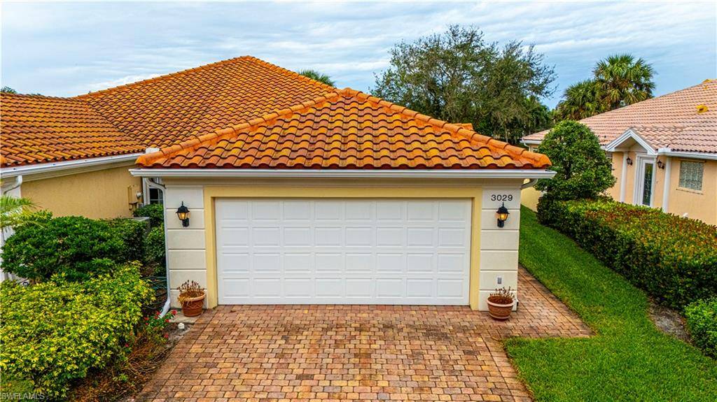 Naples, FL 34119,3029 Futuna LN