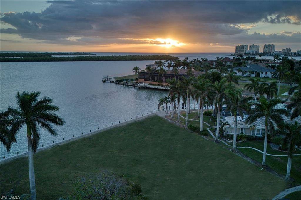 Marco Island, FL 34145,1035 Pettit CT