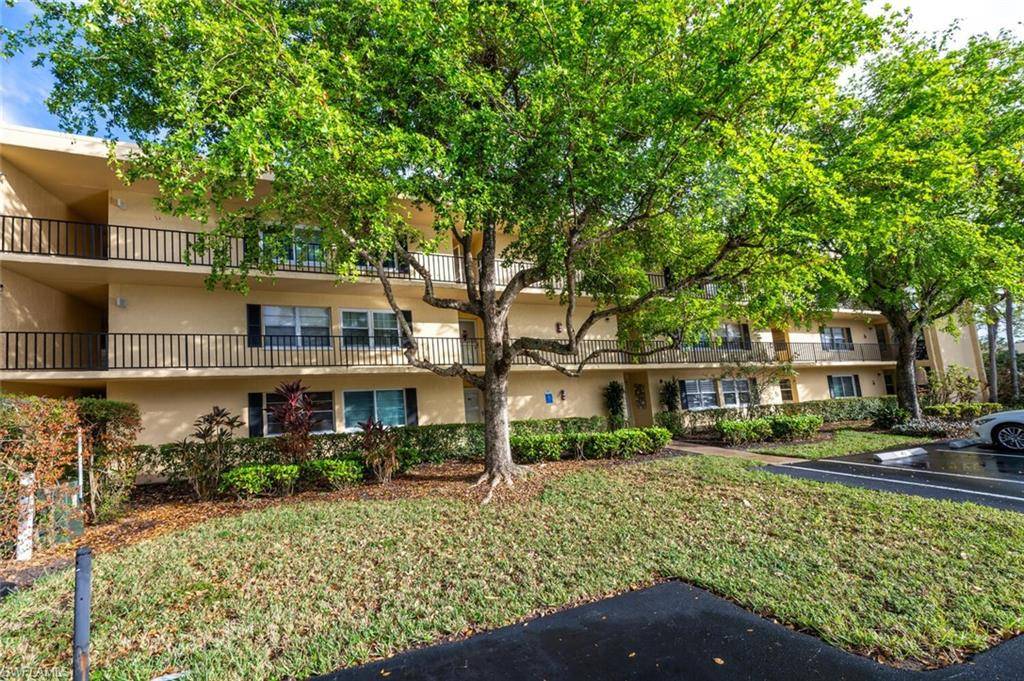 Naples, FL 34105,1087 Forest Lakes DR #1-306