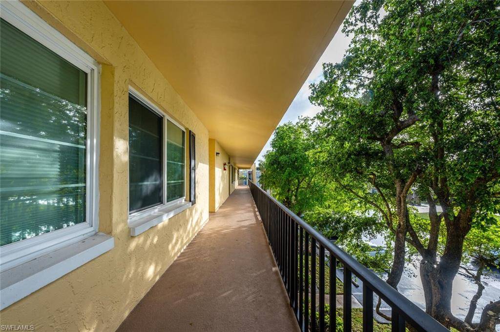 Naples, FL 34105,1087 Forest Lakes DR #1-306