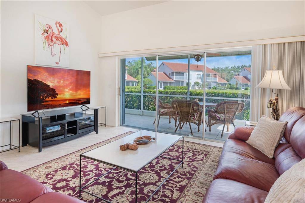 Naples, FL 34104,636 Windsor SQ #102