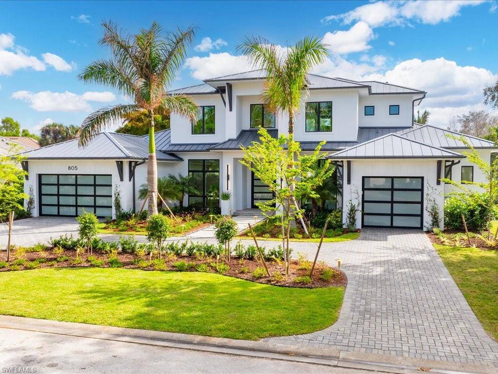 Naples, FL 34108,805 Knoll Wood CT