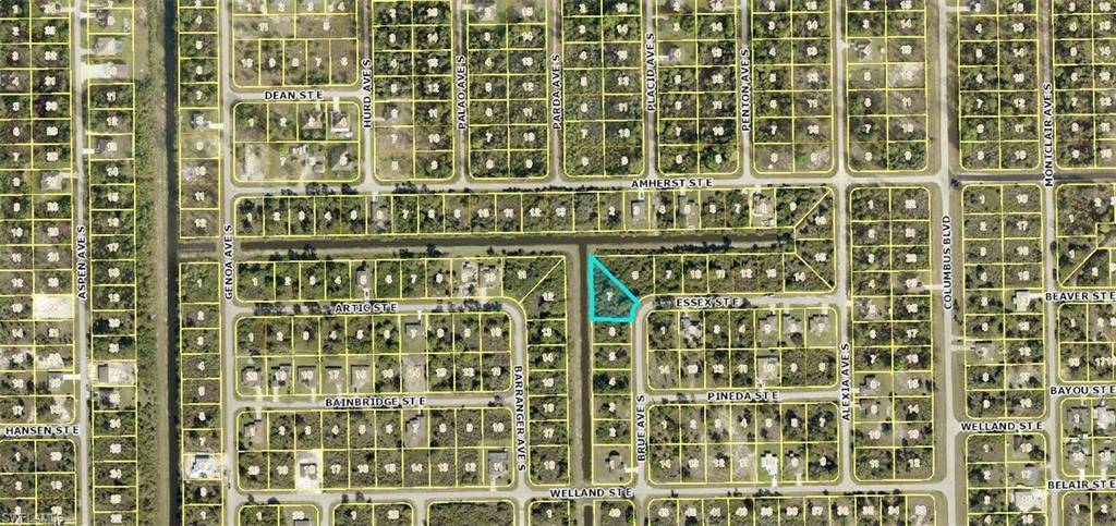 Lehigh Acres, FL 33974,528 Brue AVE S