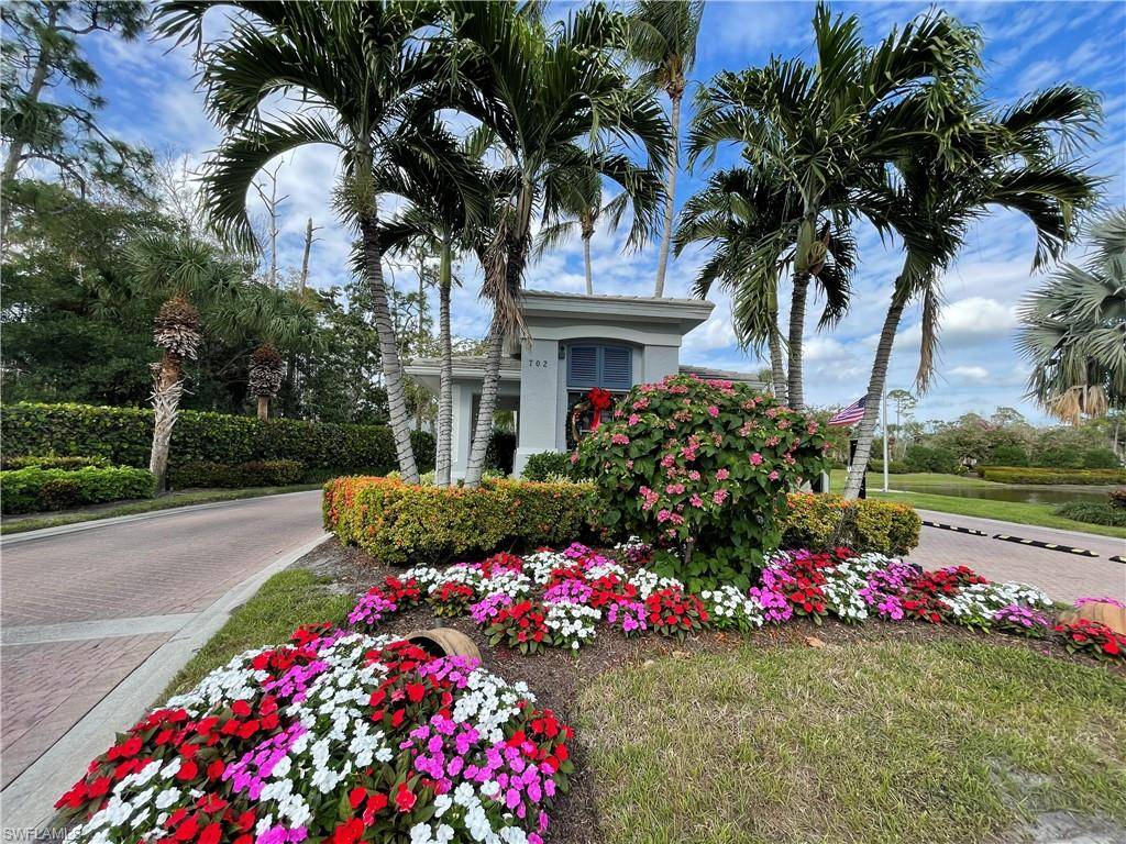 Naples, FL 34110,1035 Tarpon Cove DR #202