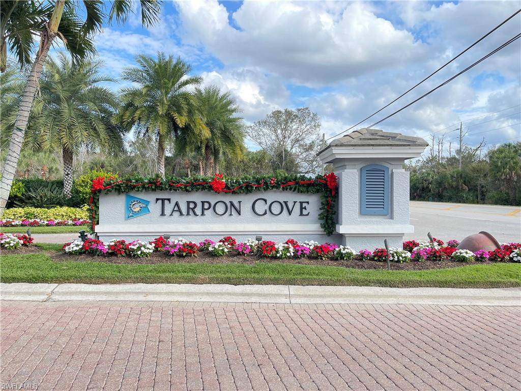 Naples, FL 34110,1035 Tarpon Cove DR #202