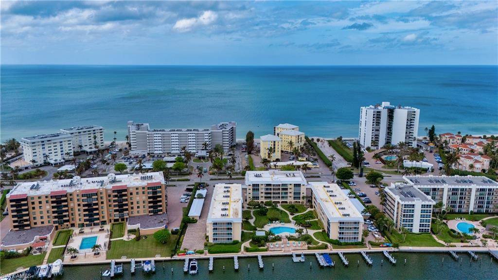 Naples, FL 34103,3450 Gulf Shore BLVD N #315