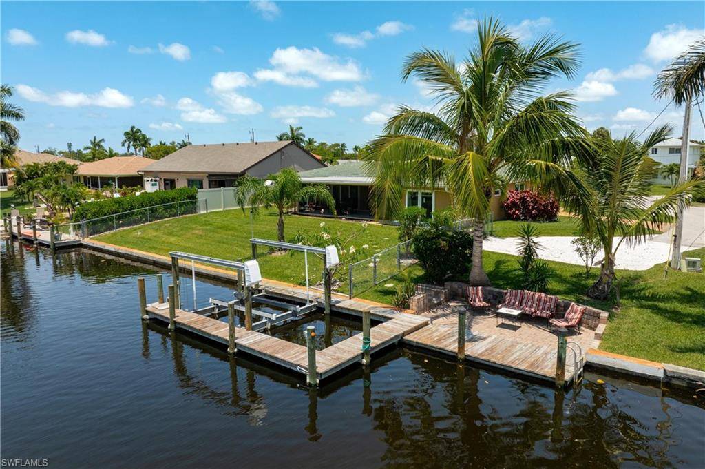 Cape Coral, FL 33904,846 Monticello CT