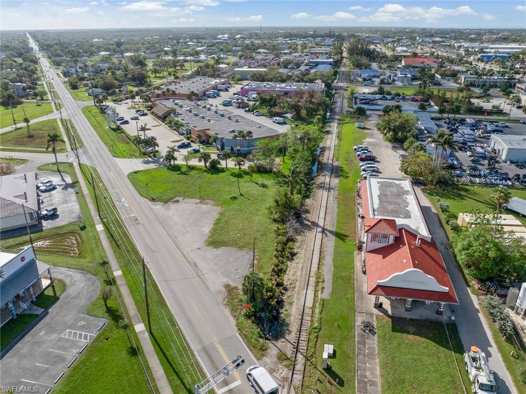 Punta Gorda, FL 33950,1013 Taylor RD