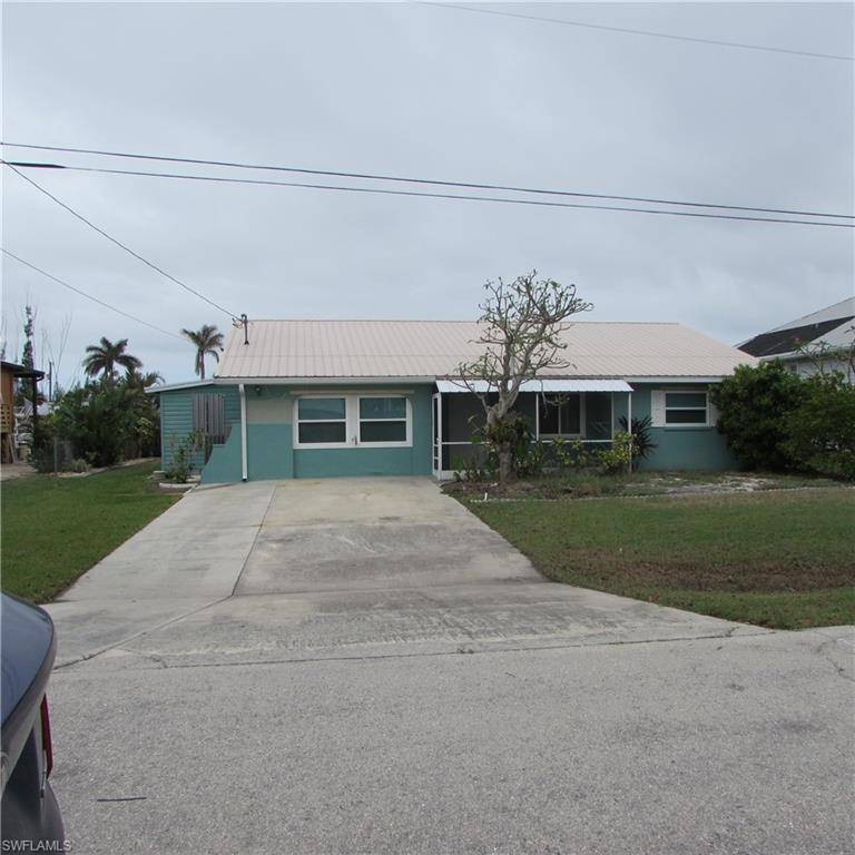 St. James City, FL 33956,2763 Sanderling CT