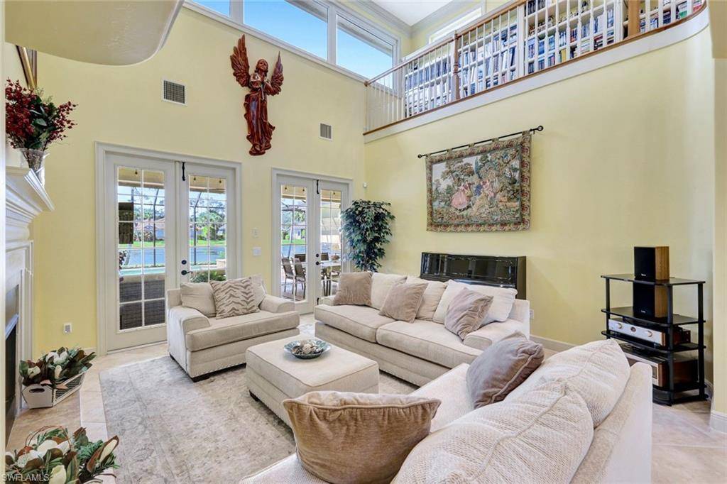 Naples, FL 34109,4009 Treadwater CT