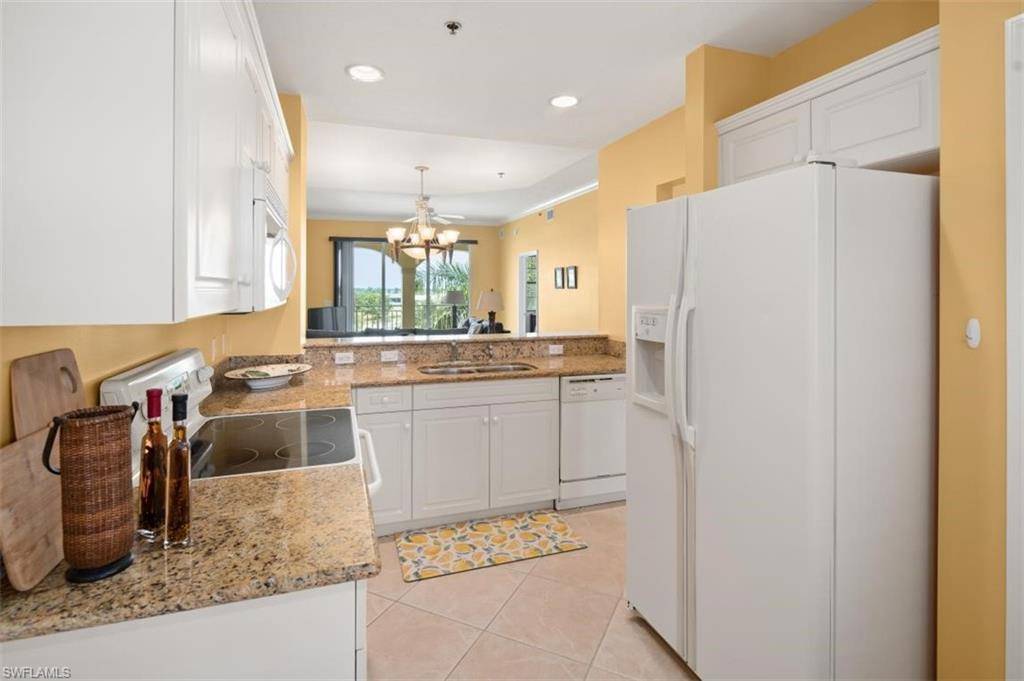 Marco Island, FL 34145,886 Park AVE #403