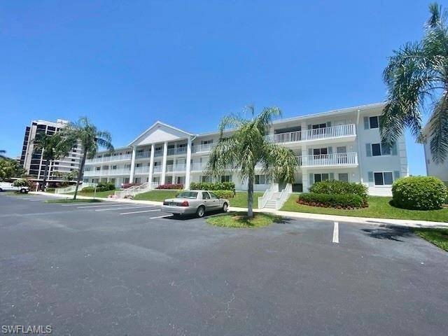 Naples, FL 34108,10686 GULFSHORE DR #304 A