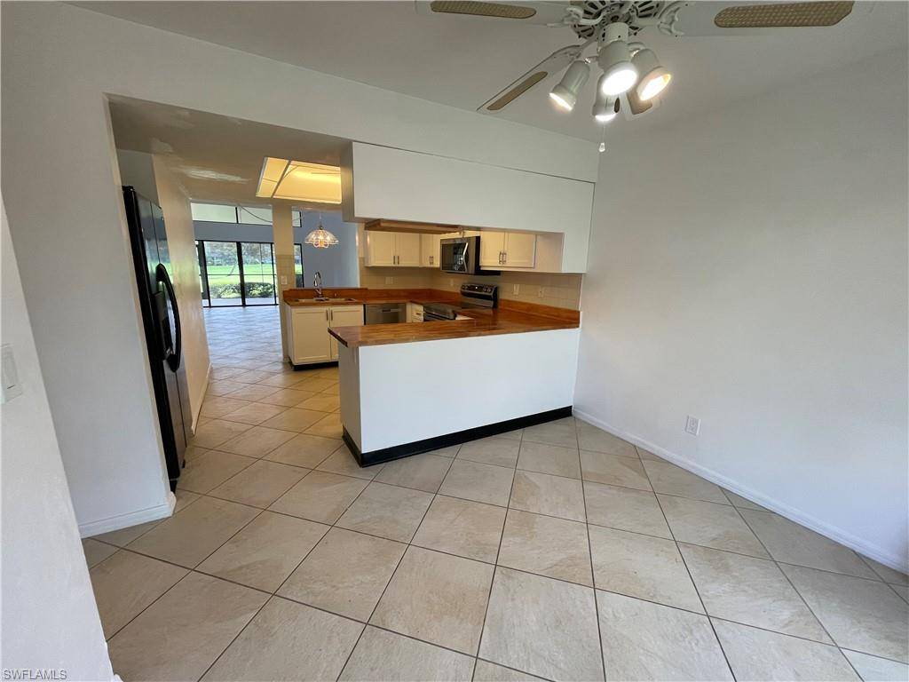 Naples, FL 34113,211 Deerwood CIR