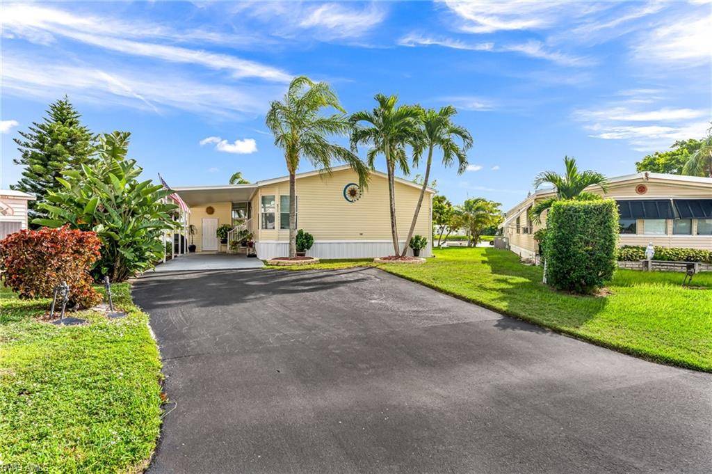 Naples, FL 34104,877 Cape Haze LN