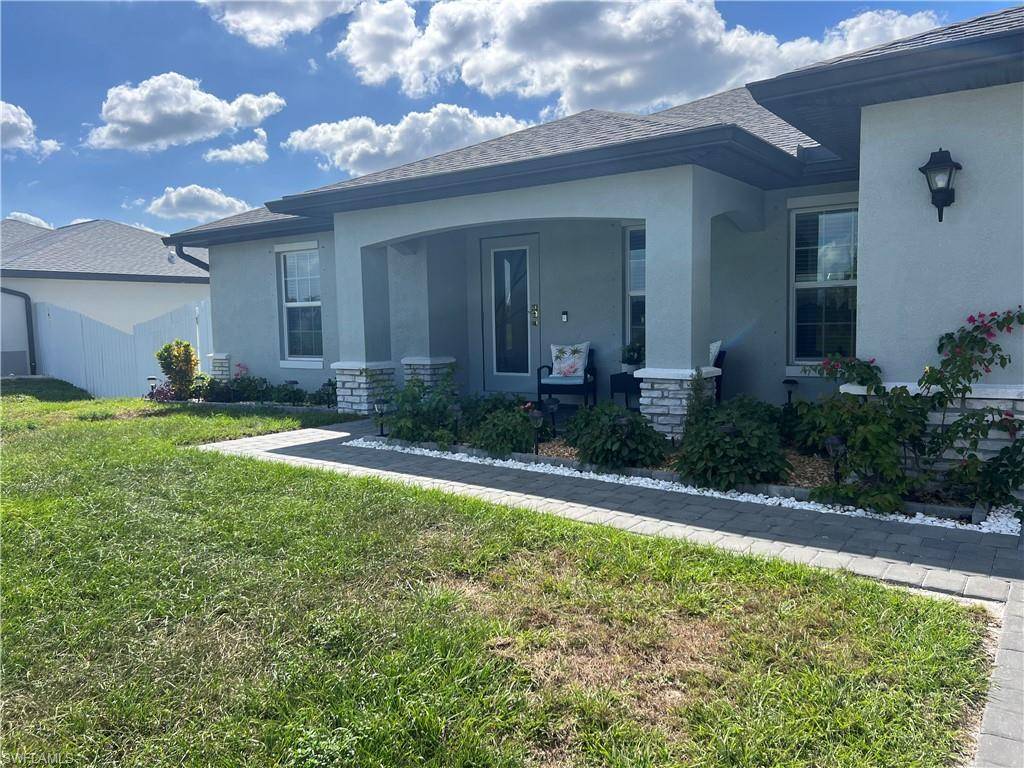 Cape Coral, FL 33993,124 NW 28th CT