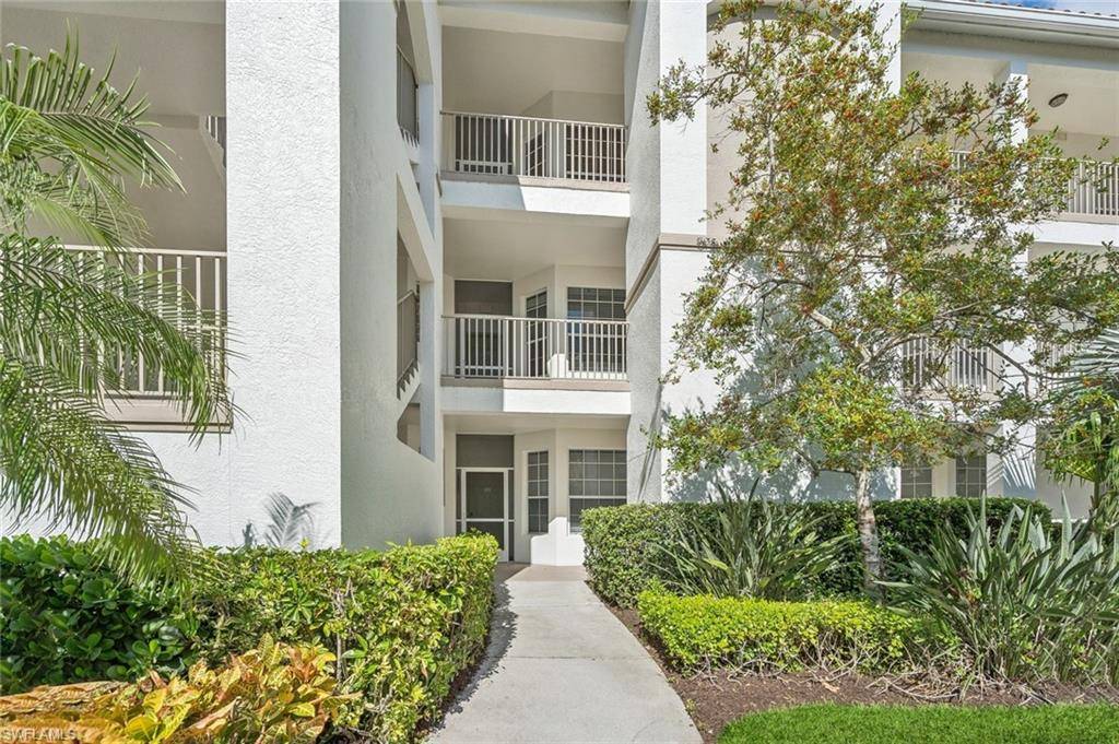 Naples, FL 34120,8239 Parkstone PL #4-202