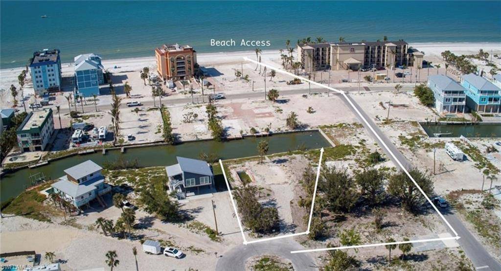 Fort Myers Beach, FL 33931,710 Matanzas CT